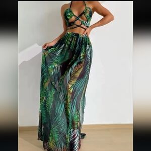 Brand New Without Tag Tropical Leaf Print Maxi Dress